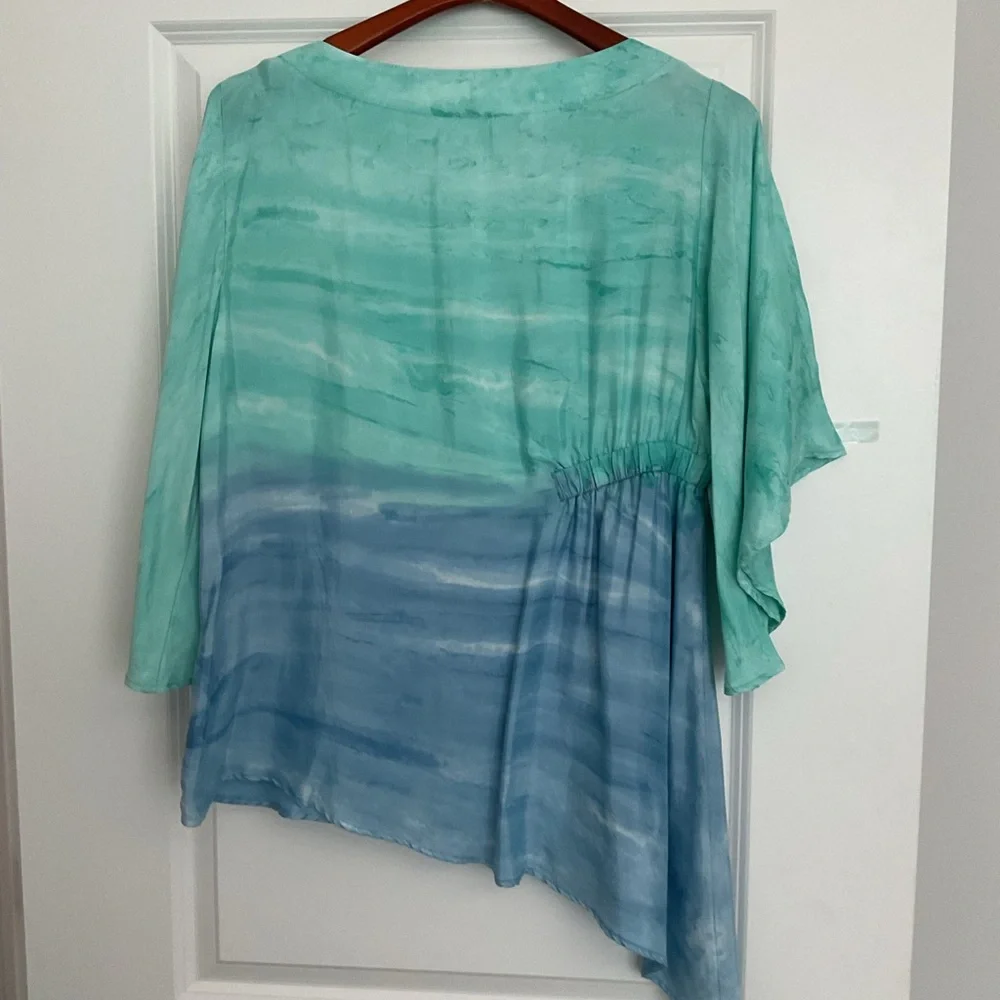 IC Collection blue/ aqua ombre women’s med - Picture 4 of 5